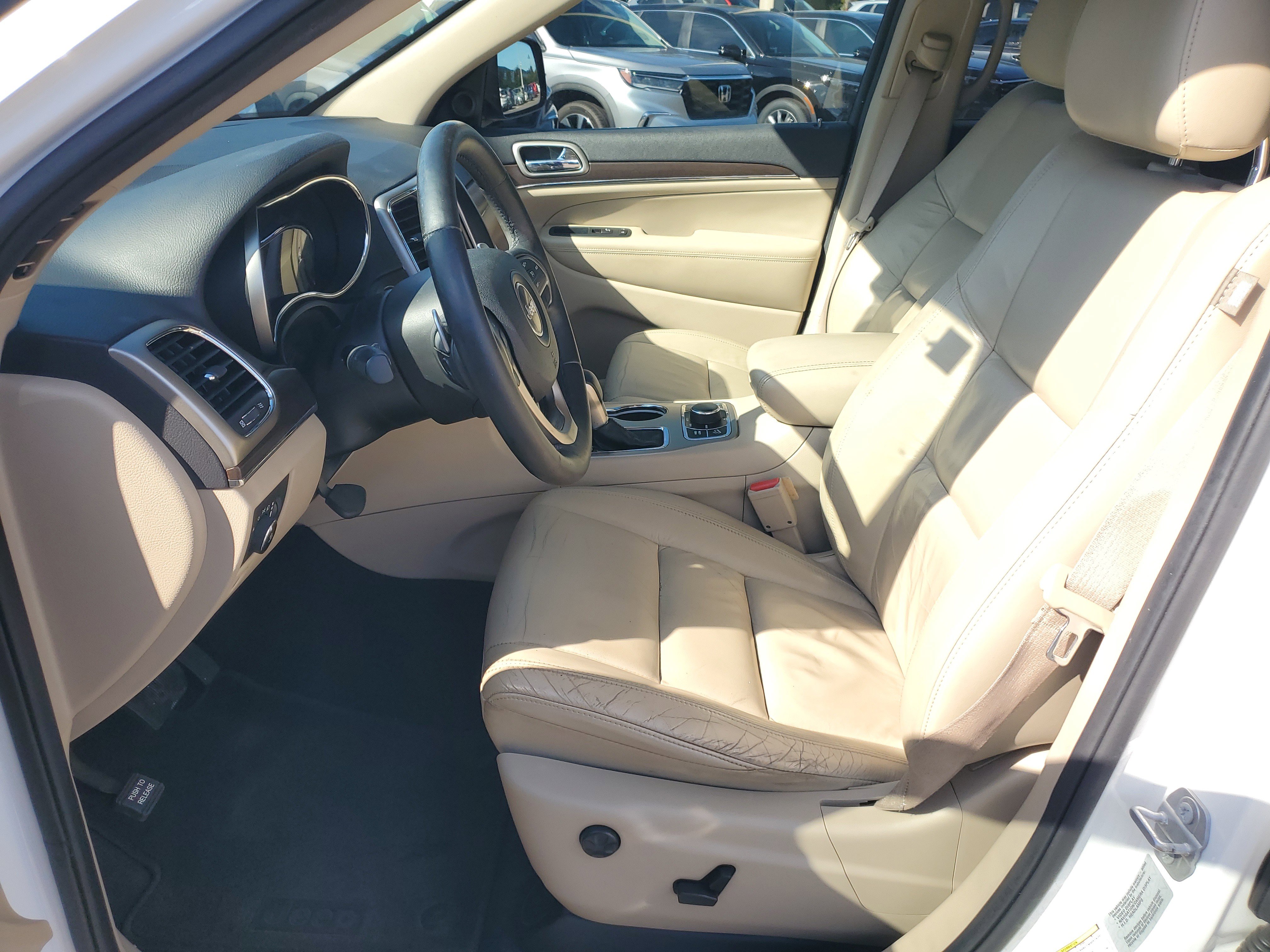 Used 2017 Jeep Grand Cherokee Limited image 30