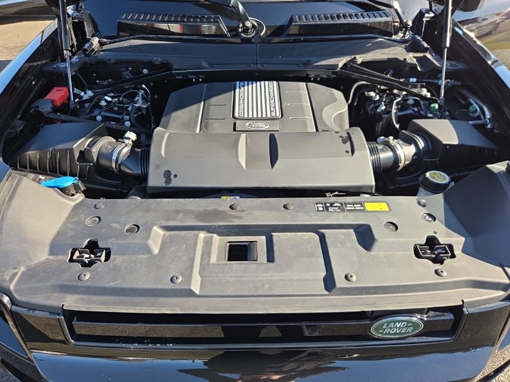 Used 2025 Land Rover Defender 110 X-Dynamic SE image 29