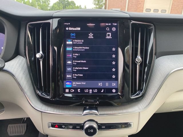 Used 2025 Volvo XC60 B5 Plus w/ Protection Package Premier AWD/4WD image 13