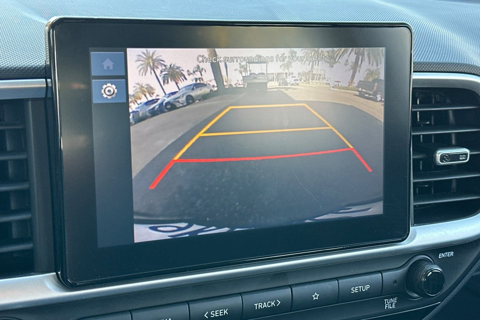 Used 2024 Hyundai Venue SE image 19