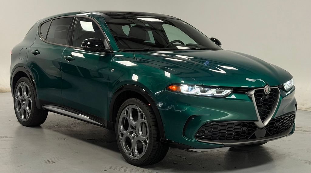 Used 2024 Alfa Romeo Tonale Ti w/ Active Assist Package AWD/4WD image 6
