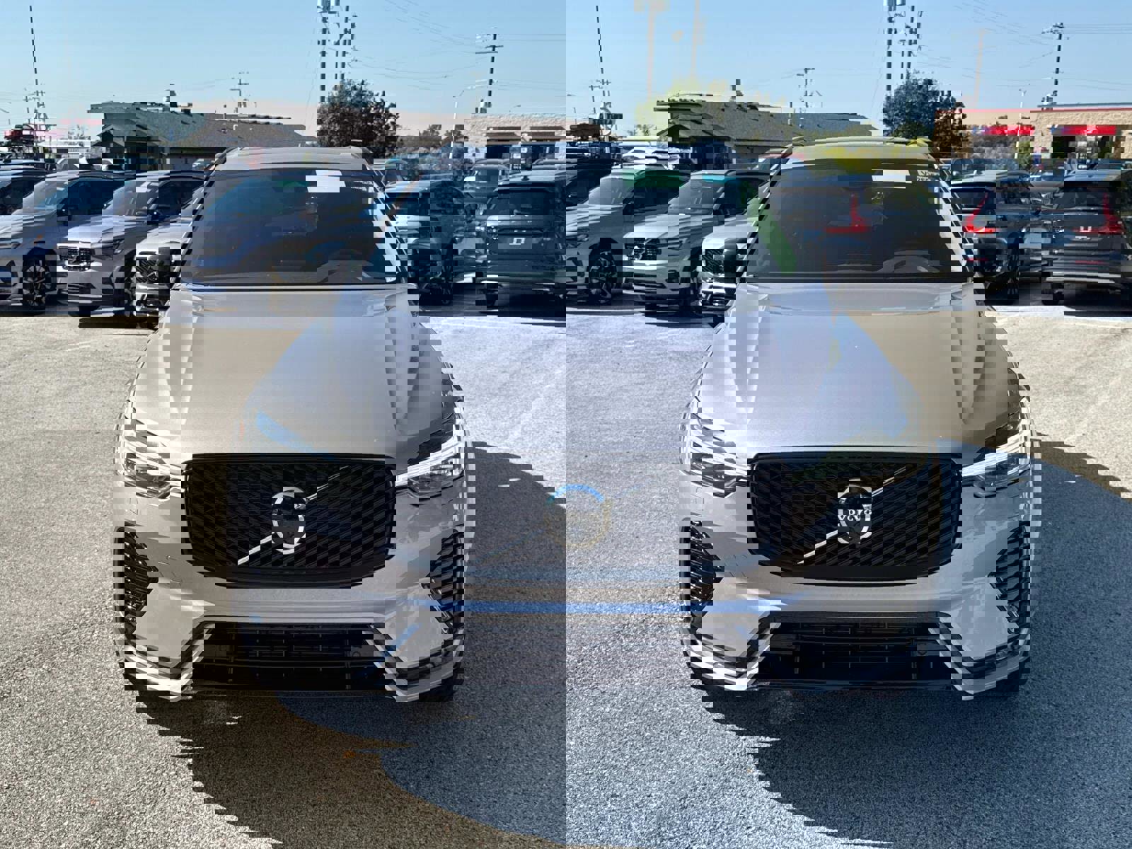 New 2026 Volvo XC60 B5 Plus w/ Climate Package image 2