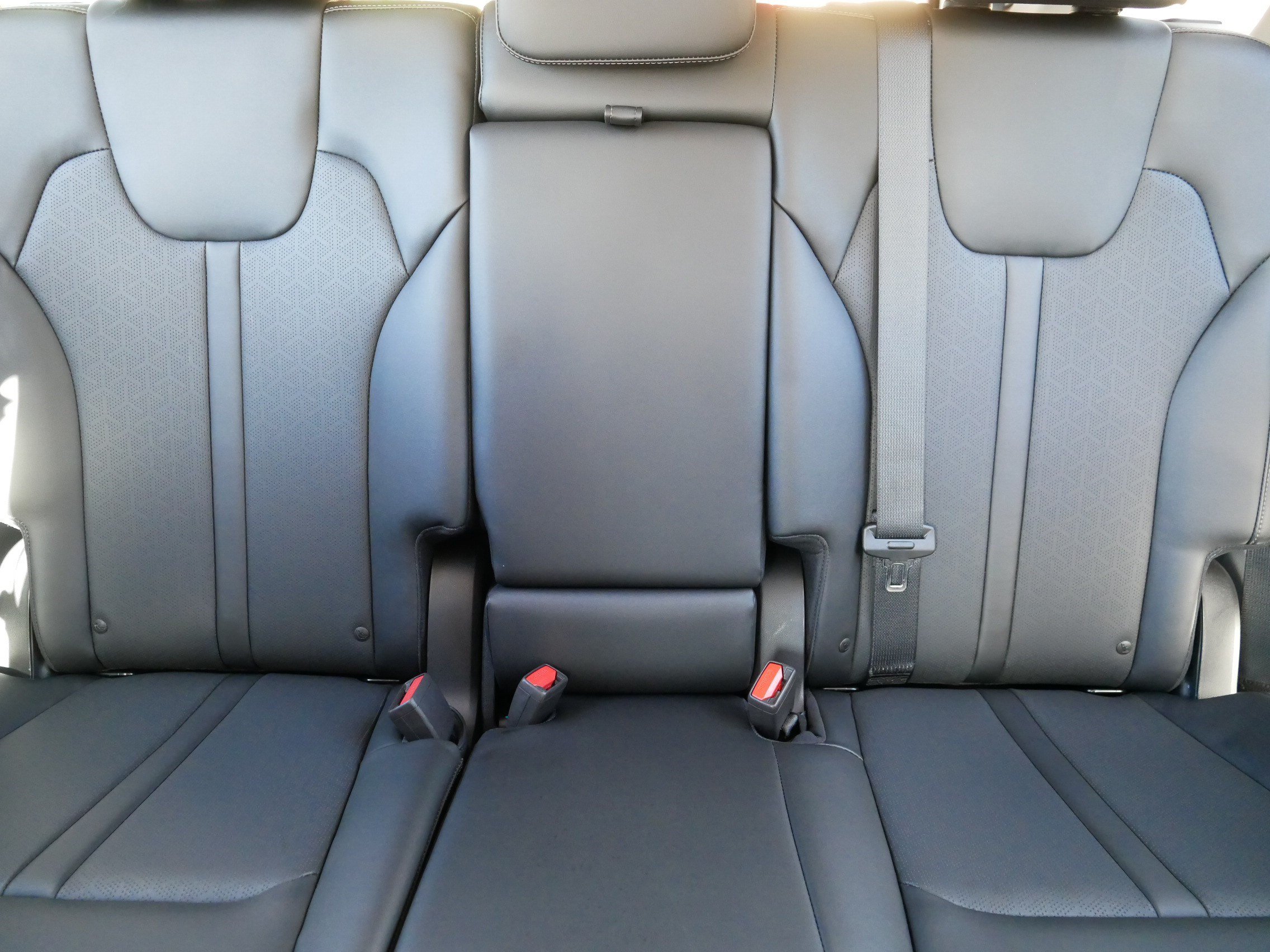 Certified 2023 Kia Sorento S w/ Panoramic Sunroof Package AWD/4WD image 13