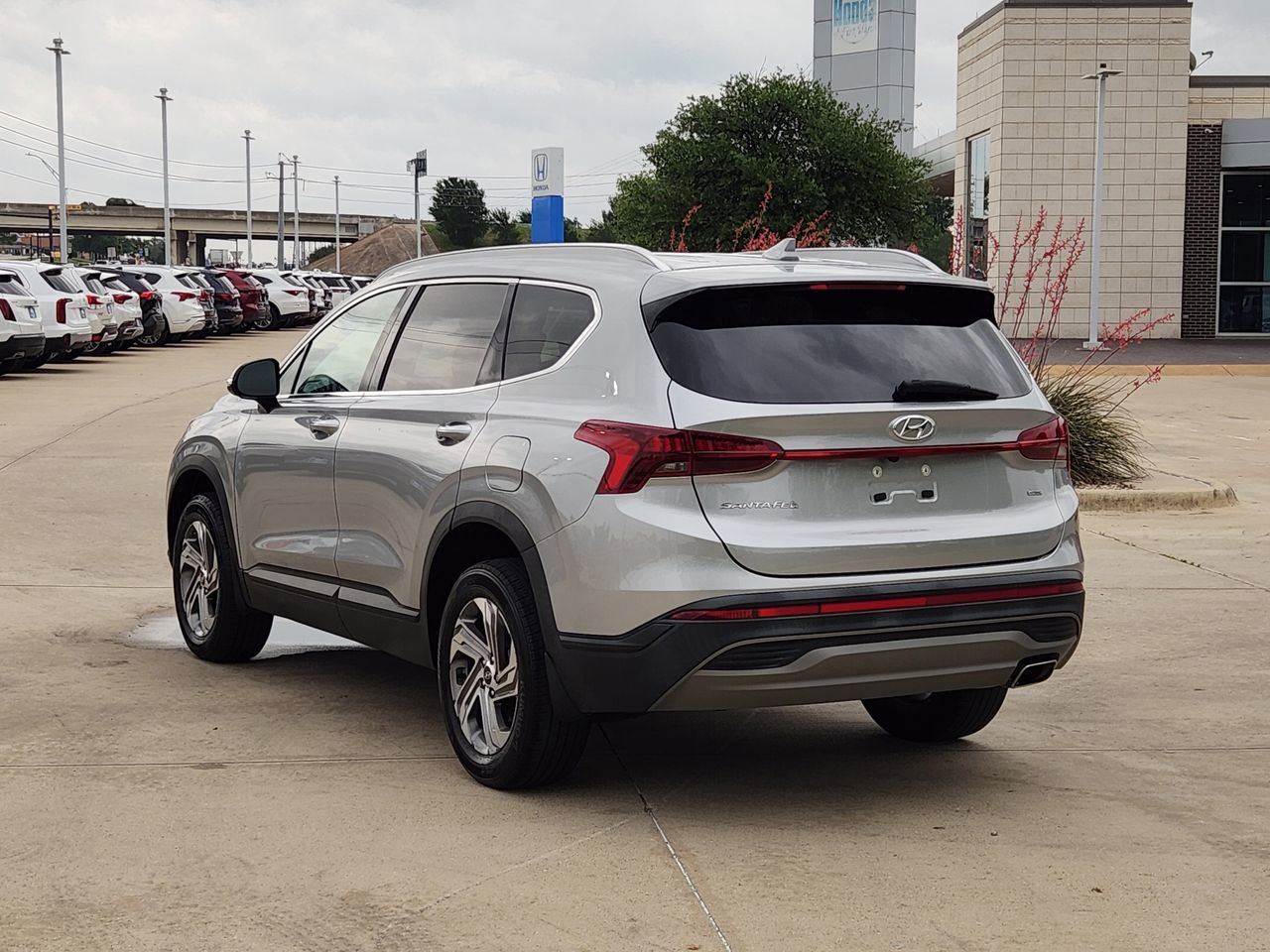 Used 2023 Hyundai Santa Fe SEL image 7