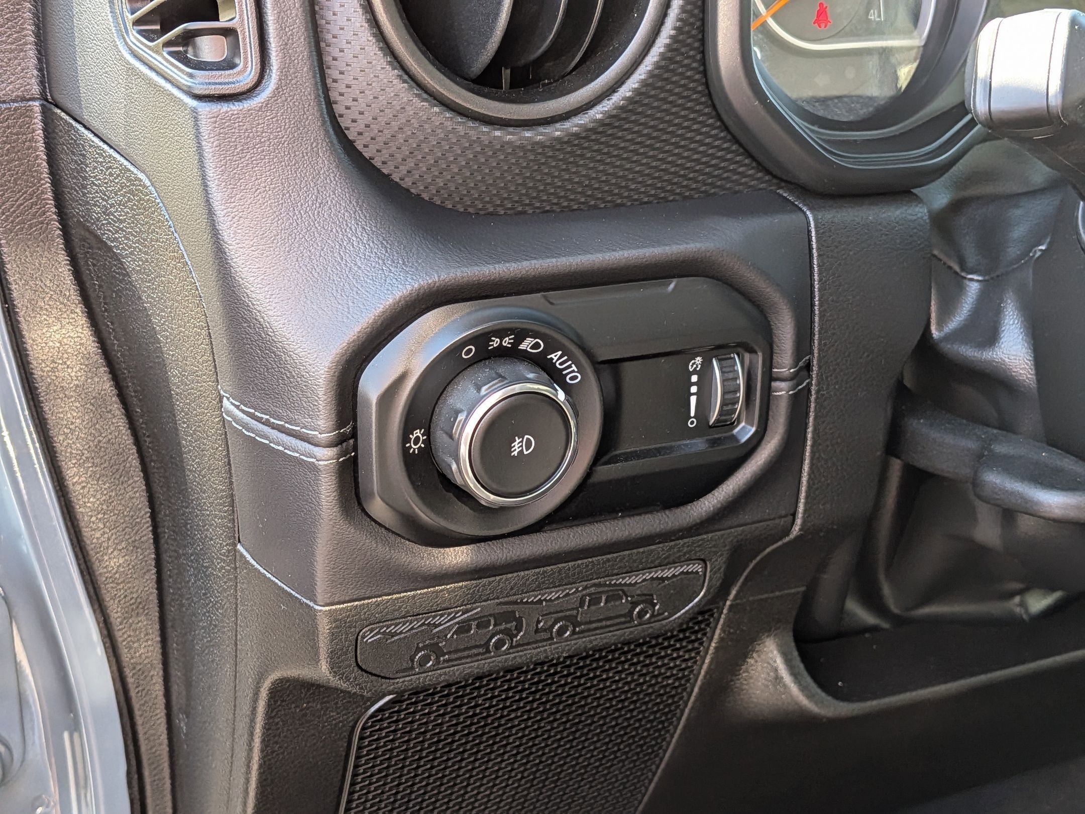Used 2025 Jeep Wrangler Unlimited Rubicon image 15