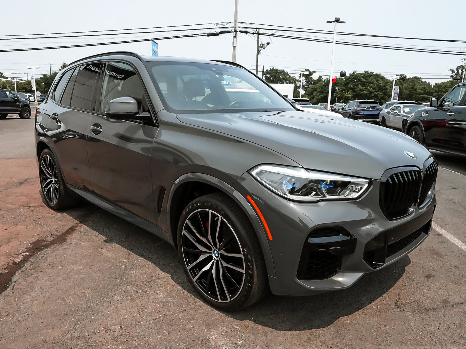Used 2022 BMW X5 M50i w/ Executive Package AWD/4WD image 3