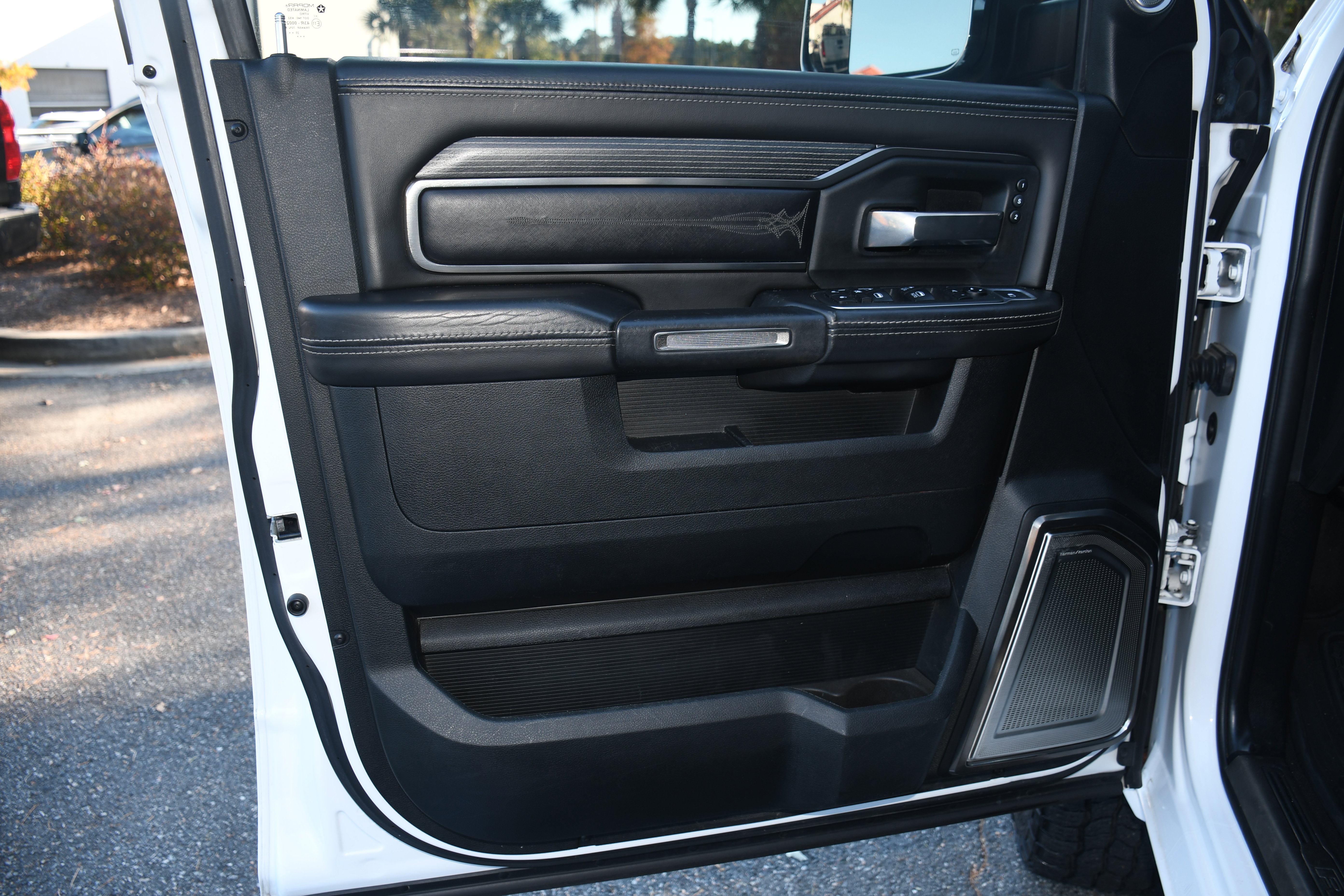 Used 2021 RAM 2500 Limited image 9