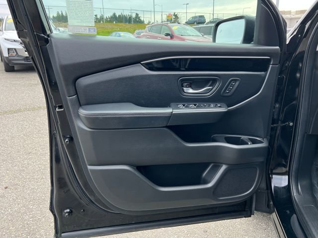 Used 2025 Honda Pilot EX-L image 17