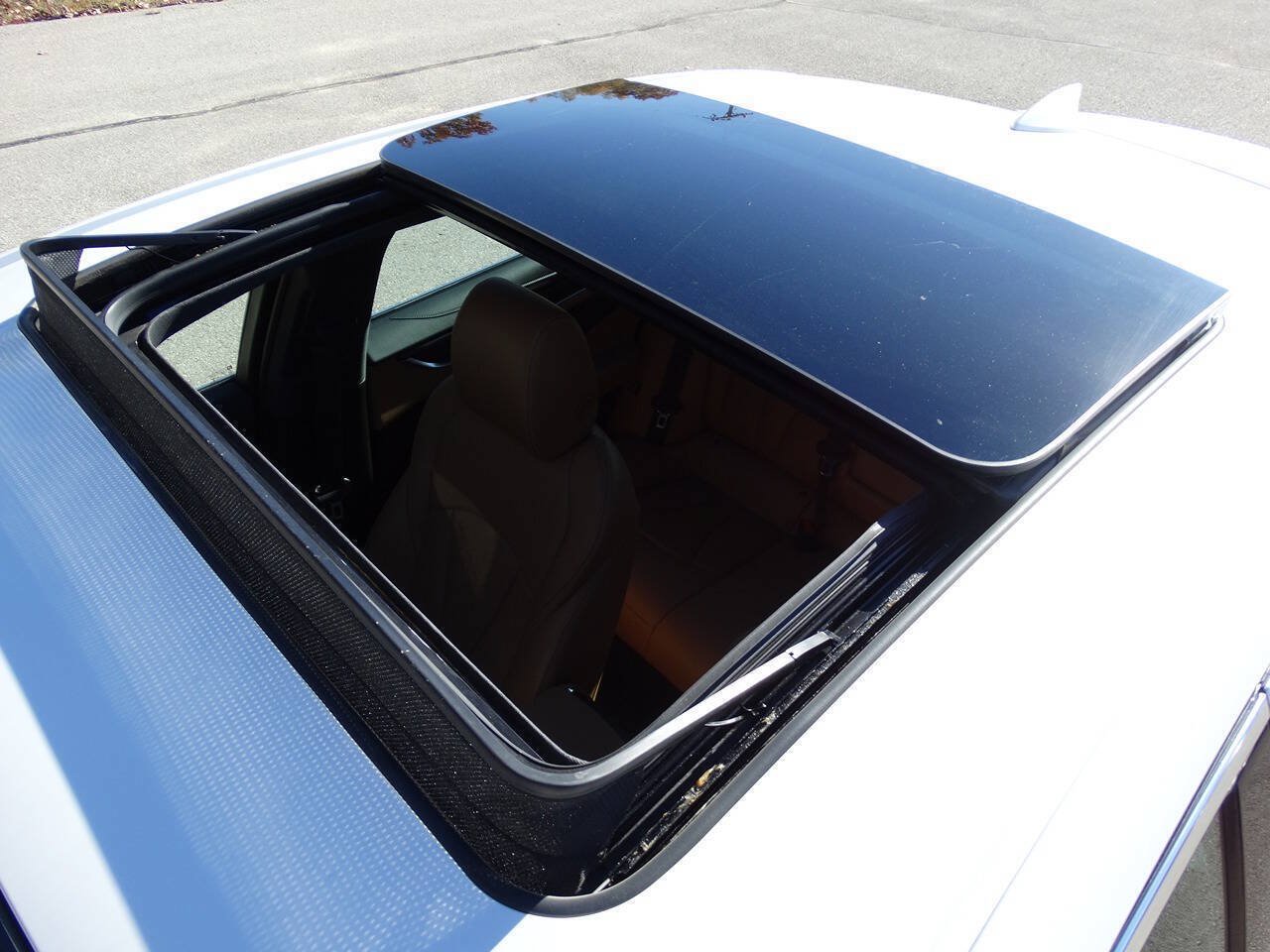 Used 2018 Buick LaCrosse Premium w/ Sun and Shade Package FWD image 3