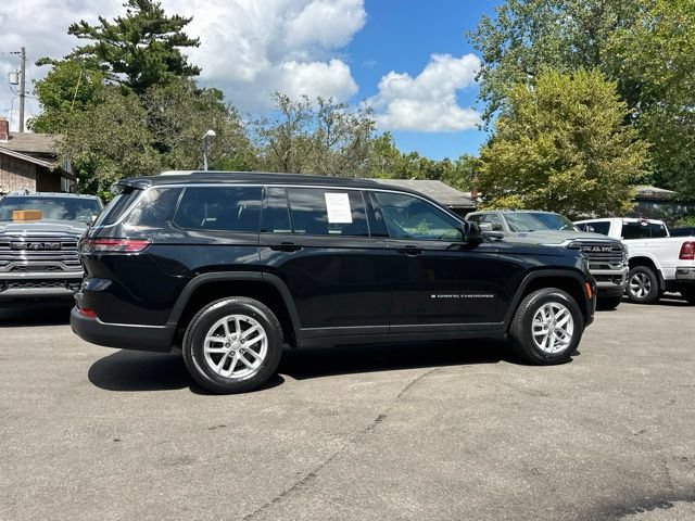 Used 2024 Jeep Grand Cherokee L Laredo AWD/4WD image 17