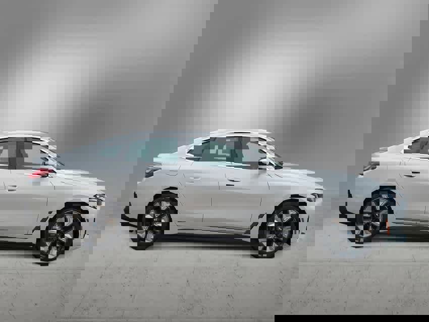 Used 2025 BMW i4 xDrive40i w/ Premium Package image 9