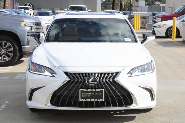 Certified 2025 Lexus ES 300h w/ Premium Package image 2
