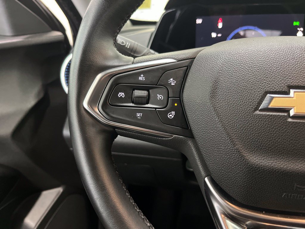 Used 2024 Chevrolet Trax LT w/ LT Convenience Package FWD image 6