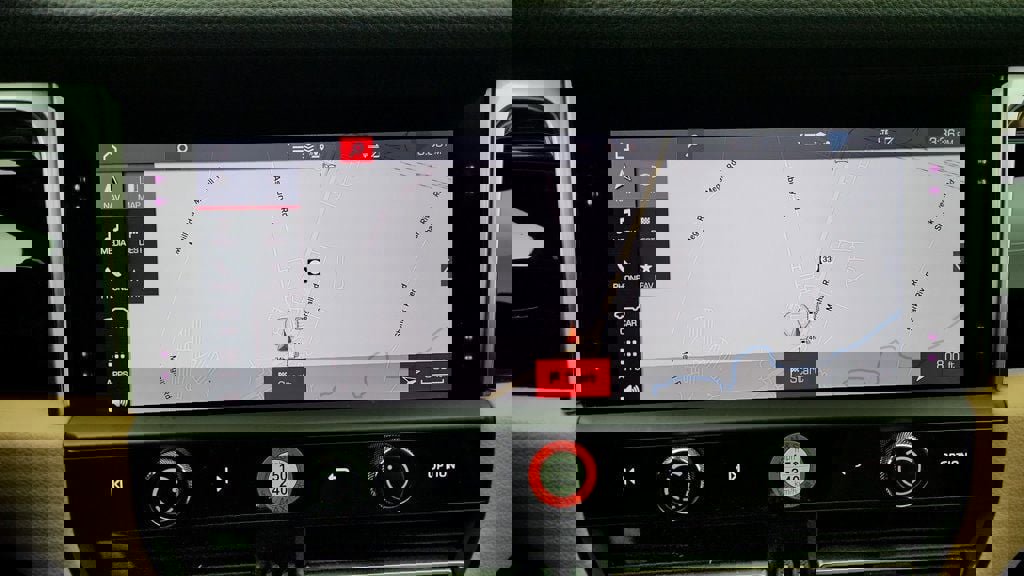 Used 2024 Porsche Macan Base w/ Premium+ Pkg, 21   Whe image 19