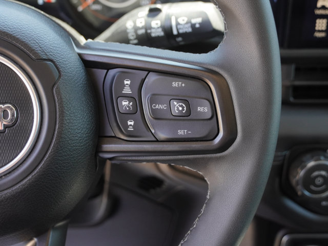 Used 2026 Jeep Wrangler Unlimited Rubicon AWD/4WD image 26