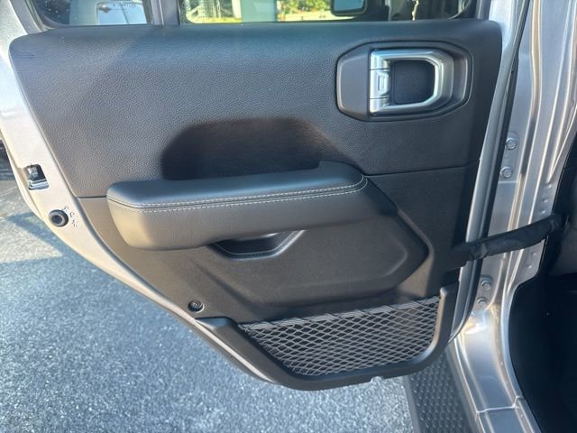Used 2020 Jeep Wrangler Unlimited Sahara image 11
