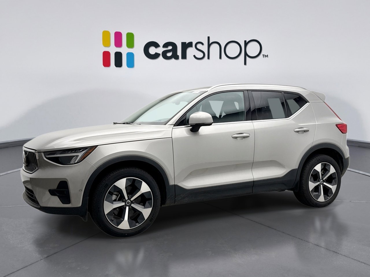 Used 2025 Volvo XC40 B5 Plus