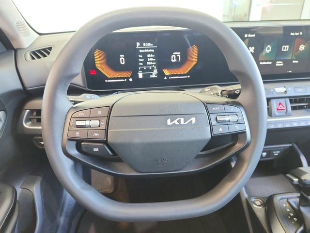 Certified 2025 Kia K4 FWD image 9