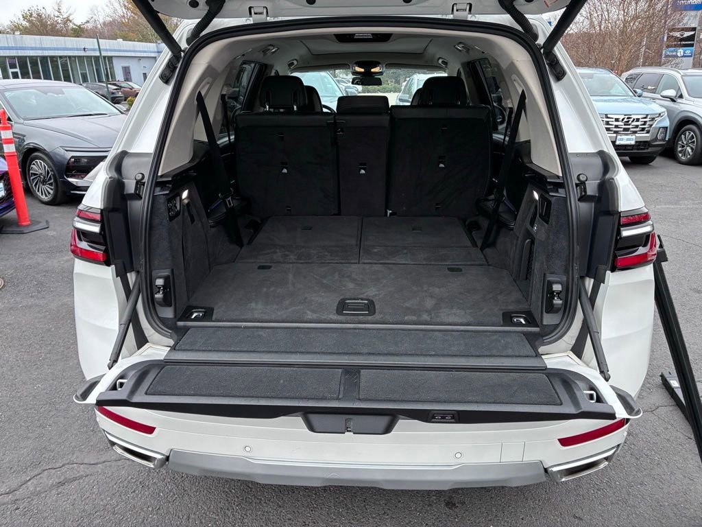 Used 2024 BMW X7 xDrive40i w/ Premium Package AWD/4WD image 18