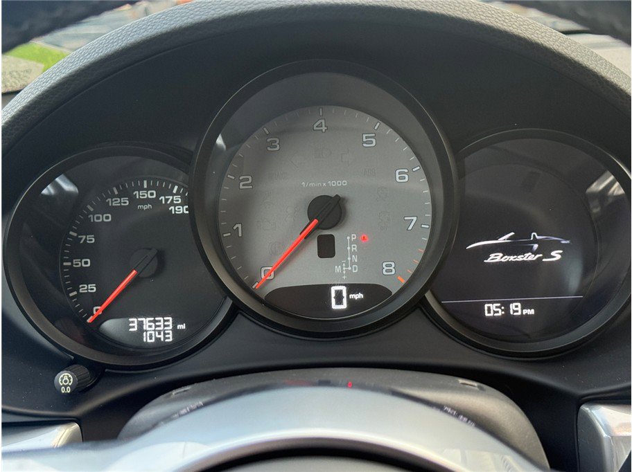Used 2018 Porsche 718 Boxster S RWD image 16