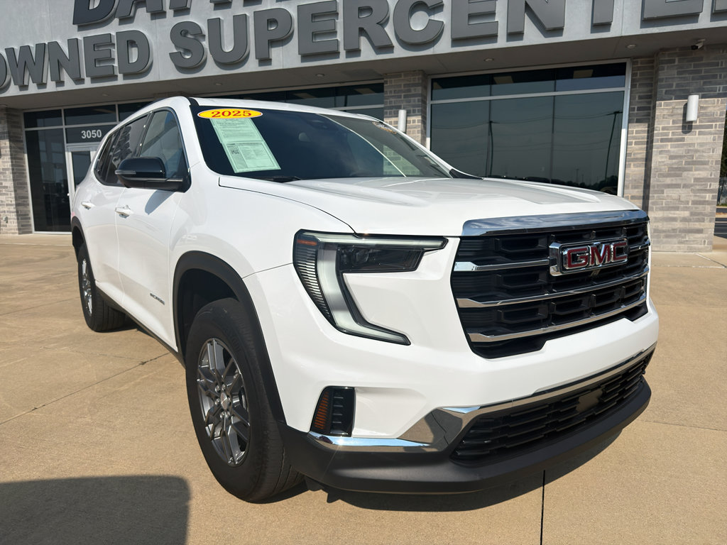 Used 2025 GMC Acadia Elevation FWD image 3