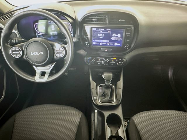 Used 2023 Kia Soul LX w/ LX Technology Package FWD image 26