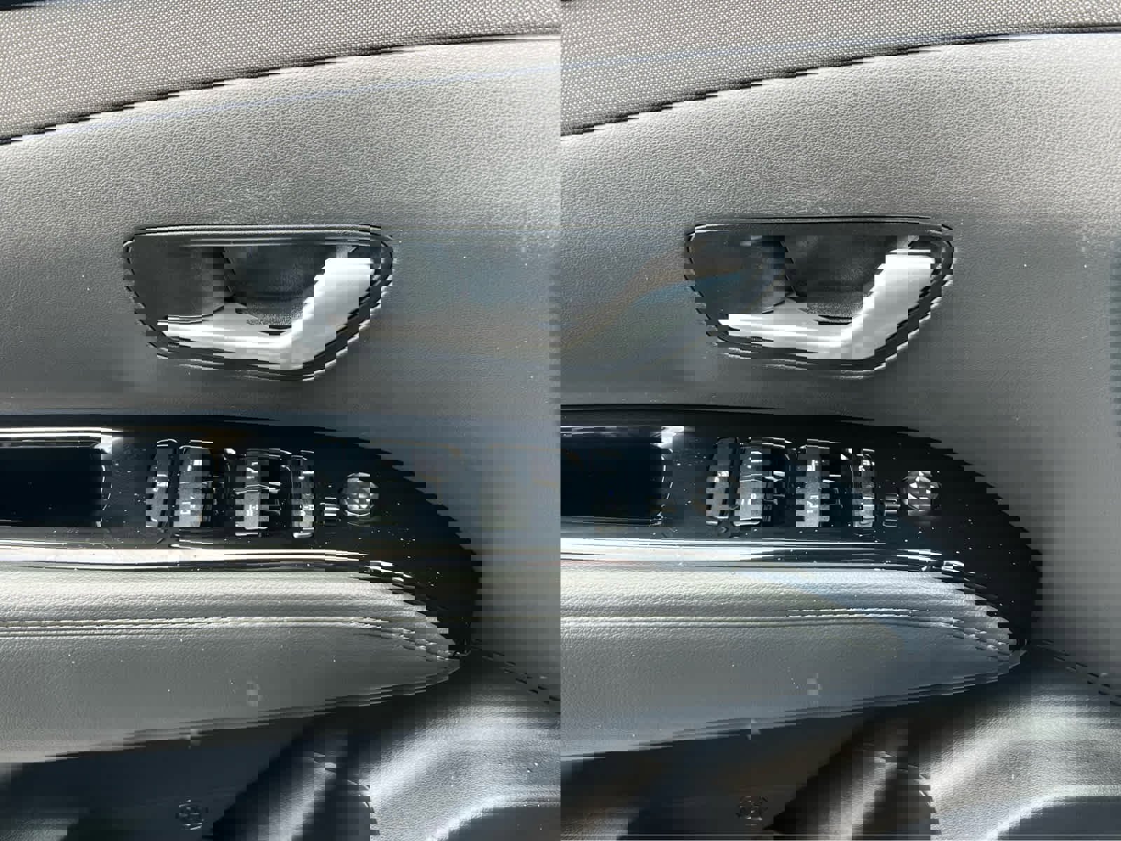 Certified 2023 Hyundai Tucson Limited AWD/4WD image 30