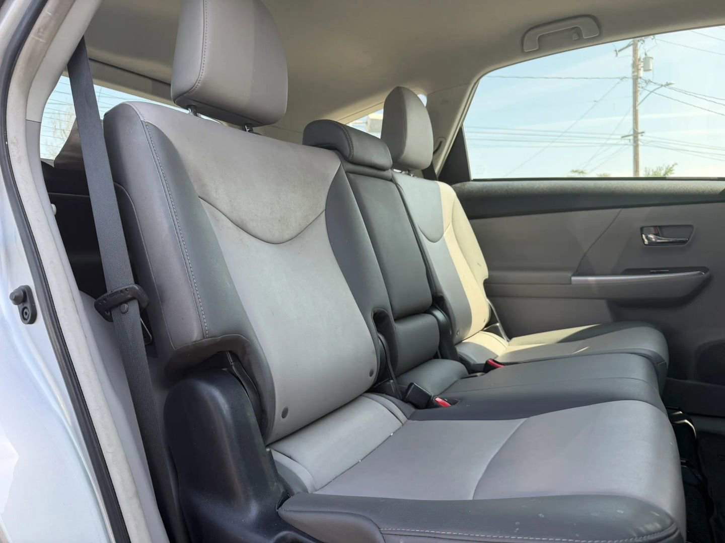 Used 2016 Toyota Prius V Five FWD image 18