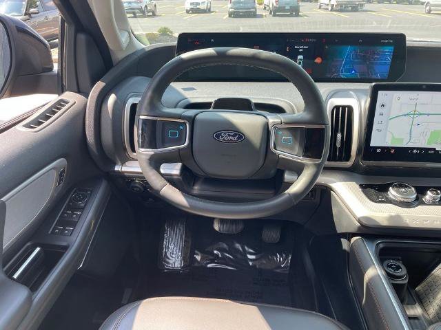 Used 2025 Ford Expedition Max Active AWD/4WD image 14