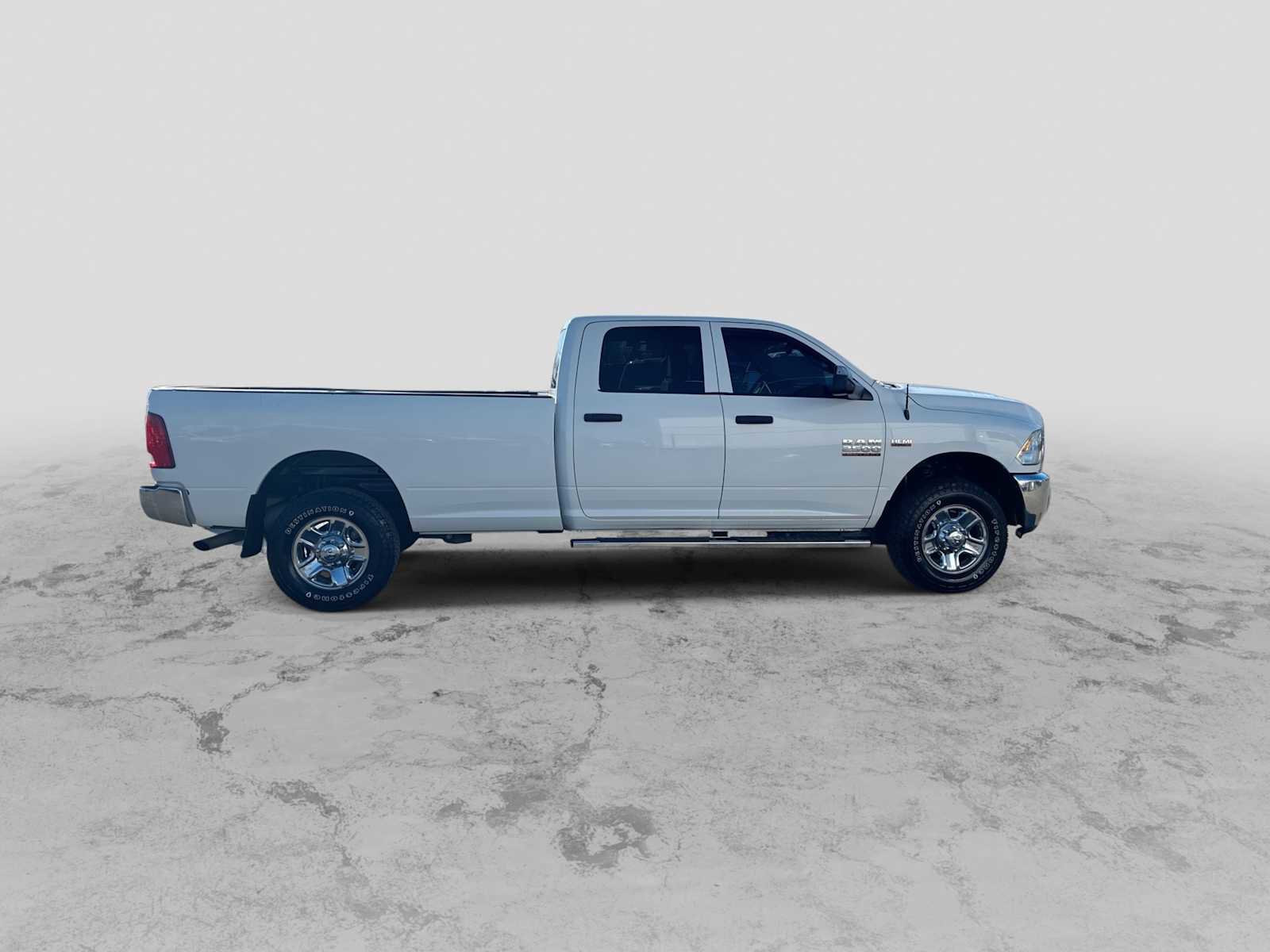 Used 2016 RAM 2500 Tradesman w/ Chrome Appearance Group image 9