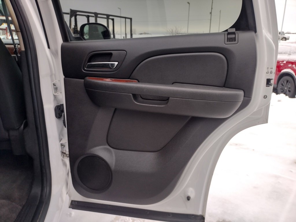 Used 2014 GMC Yukon SLE image 18