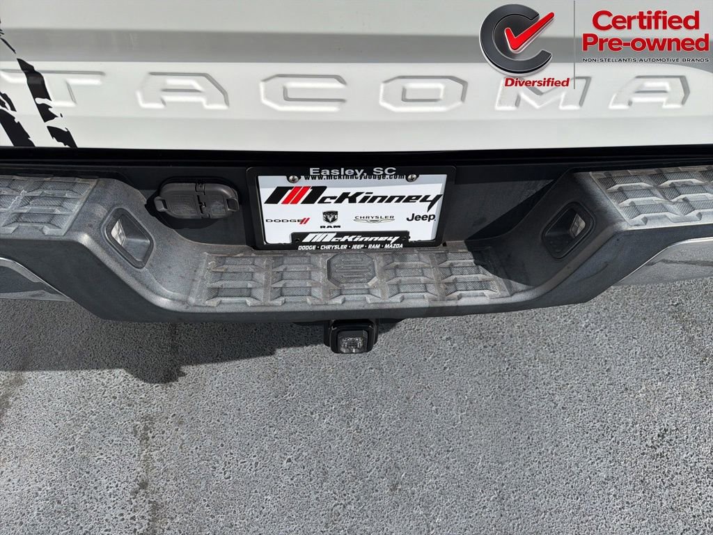 Used 2020 Toyota Tacoma TRD Off-Road AWD/4WD image 14