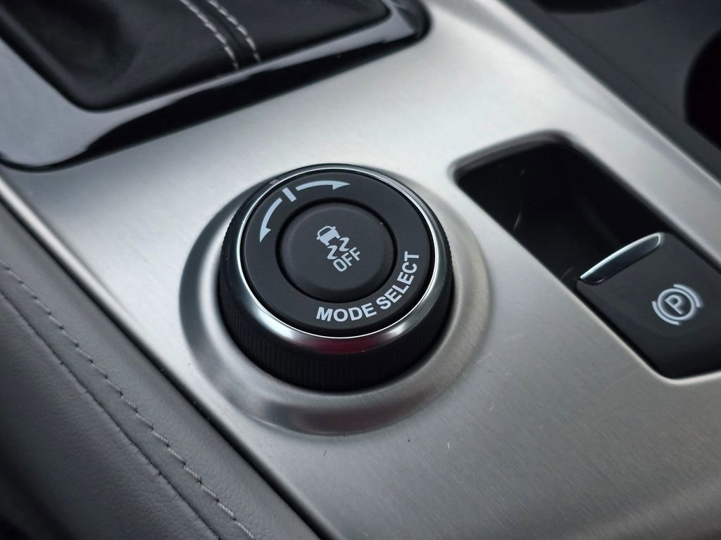 Used 2014 Chevrolet Corvette Stingray Coupe w/ 2LT Preferred Equipment Group image 29