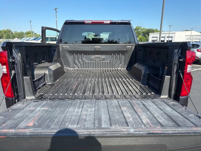 Used 2023 Chevrolet Silverado 1500 LT AWD/4WD image 24