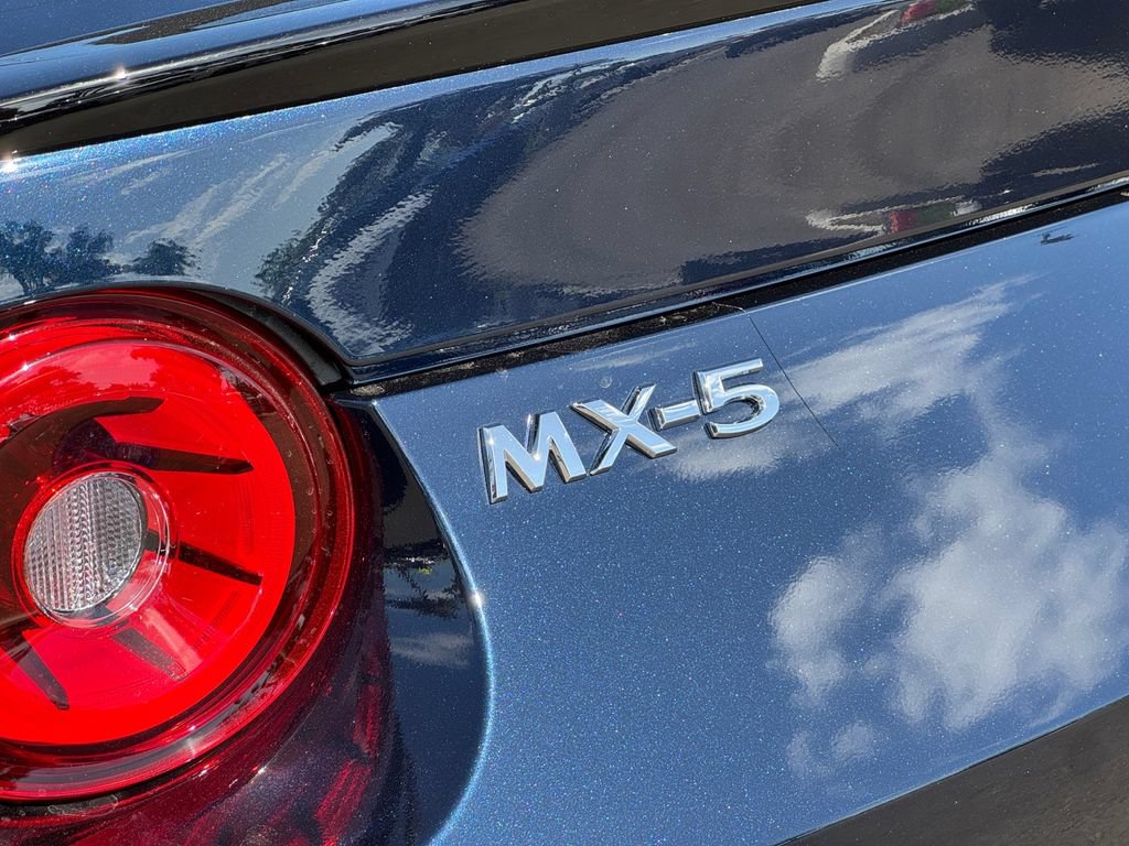 New 2026 MAZDA MX-5 Miata Club w/ Interior Package RWD image 10