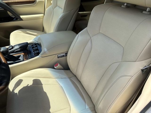Certified 2020 Lexus LX 570 4WD w/ Luxury Package image 20