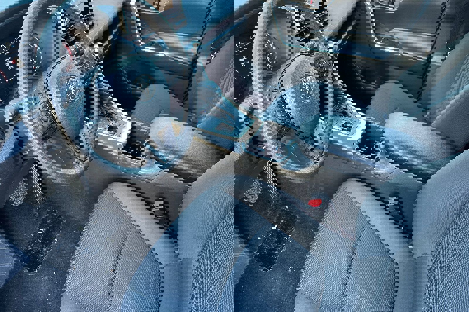 Used 2024 Toyota RAV4 LE image 10