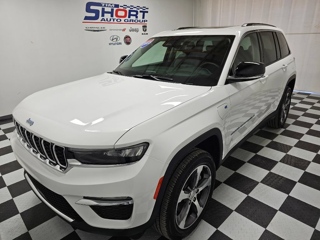 New 2023 Jeep Grand Cherokee 4WD 4xe video 1