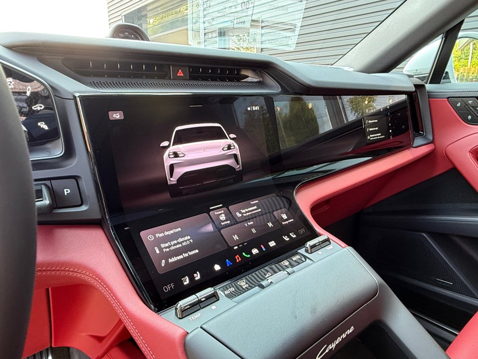 New 2026 Porsche Cayenne Electric AWD/4WD image 23