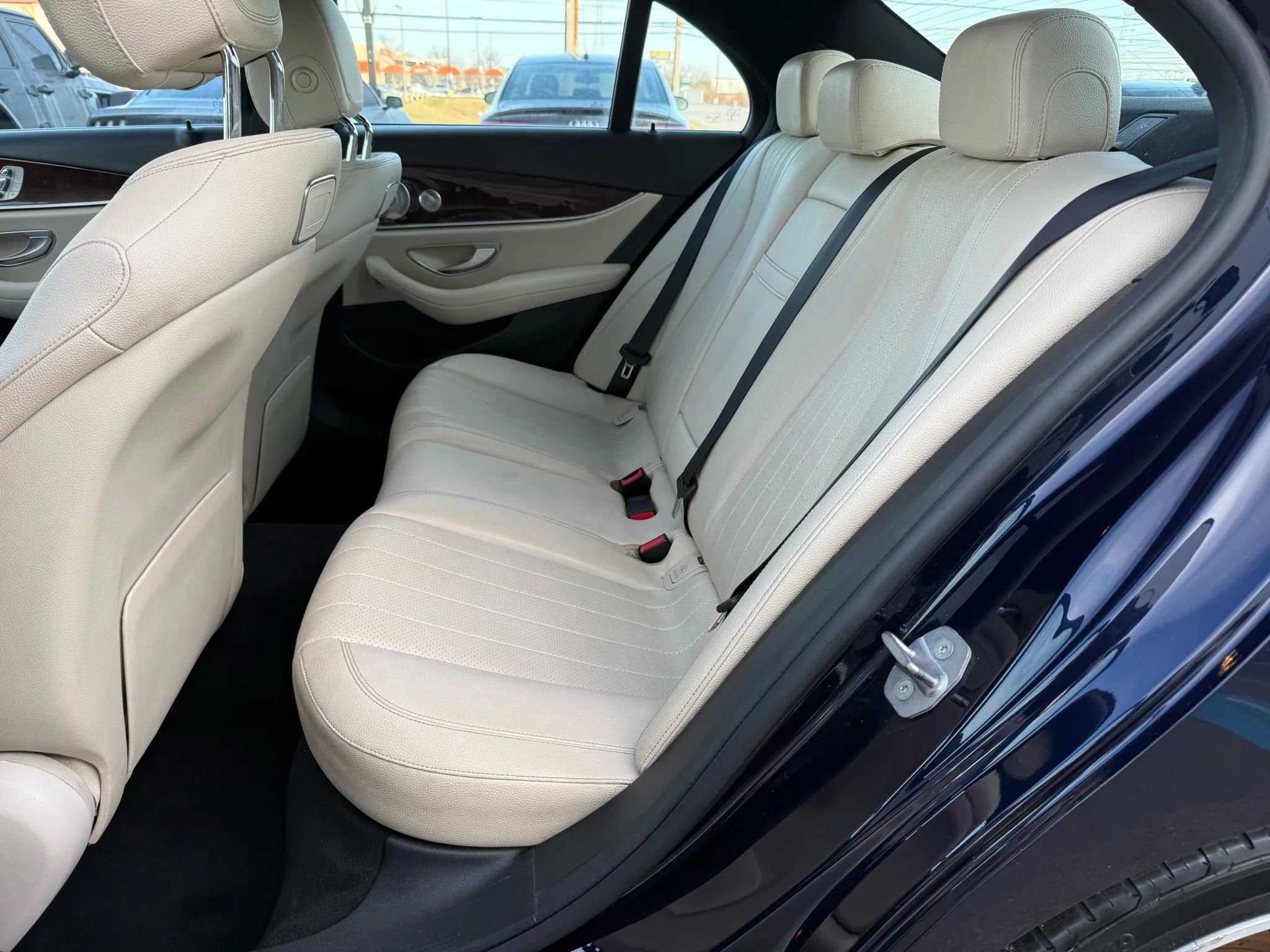 Used 2018 Mercedes-Benz E 300 4MATIC image 21