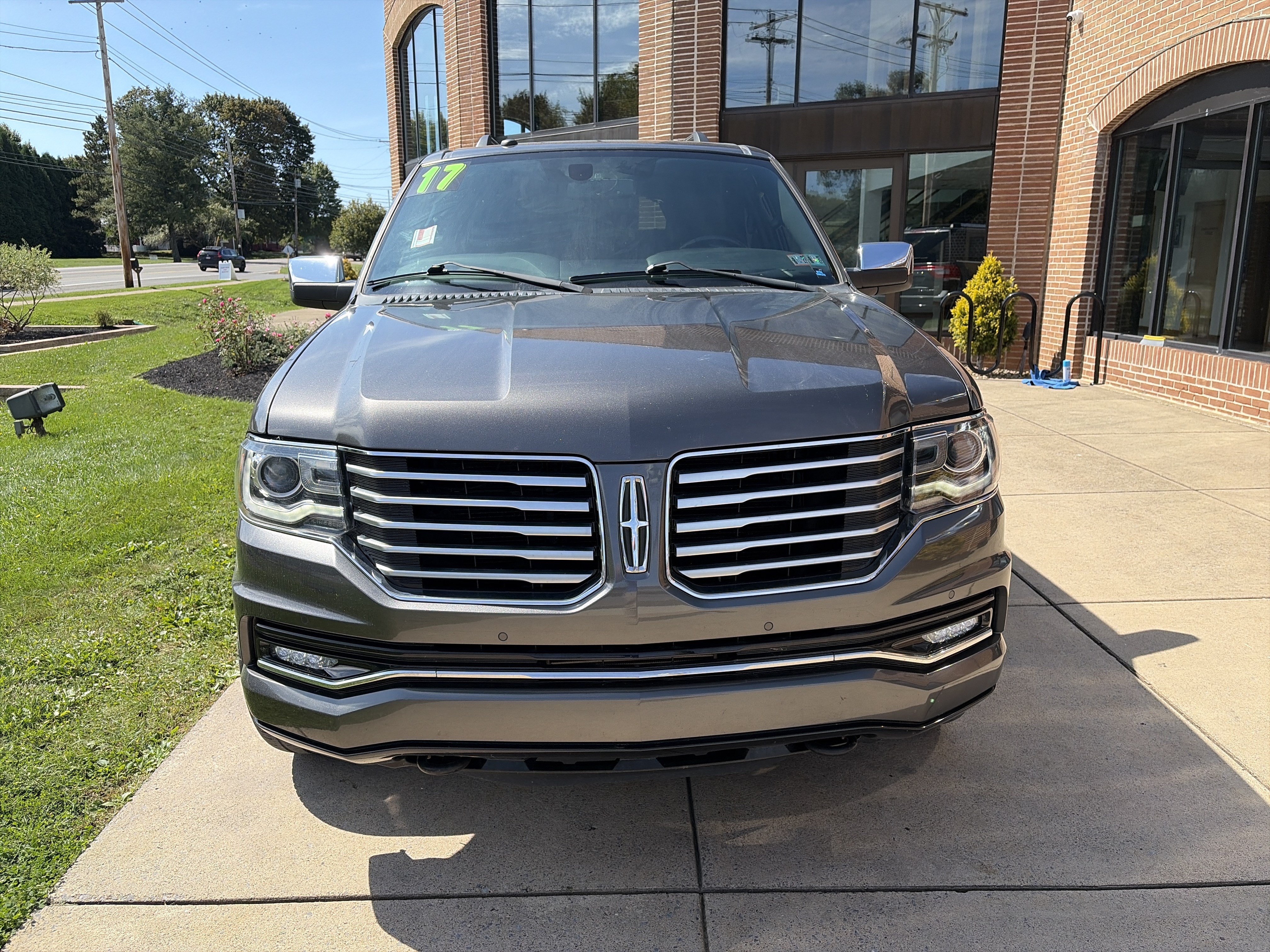 Used 2017 Lincoln Navigator L Reserve AWD/4WD image 30