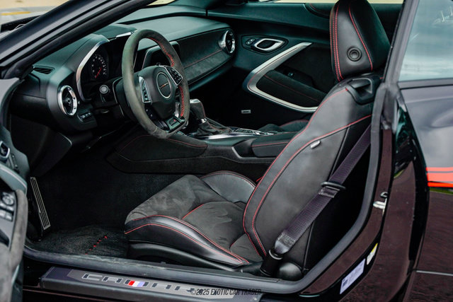 Used 2022 Chevrolet Camaro ZL1 RWD image 32