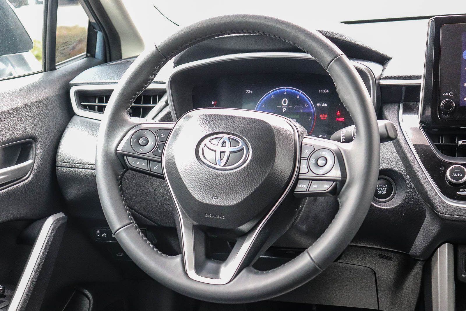 Used 2025 Toyota Corolla Cross XLE w/ Convenience Package AWD/4WD image 18