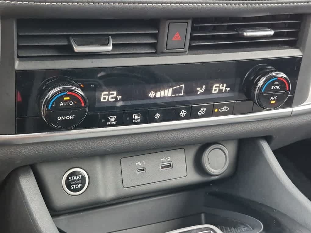 Used 2023 Nissan Rogue SV AWD/4WD image 15