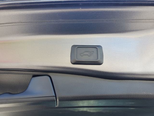 Used 2022 Toyota RAV4 SE image 9