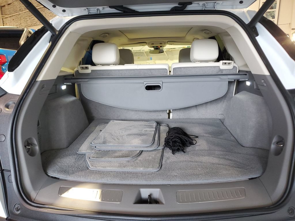 Certified 2023 Cadillac XT5 Premium Luxury w/ LPO, Premium Carpet Package FWD image 26