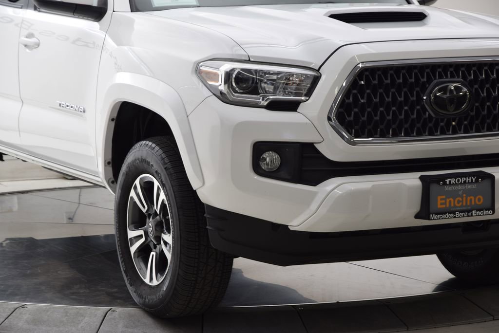 Used 2019 Toyota Tacoma TRD Sport w/ Technology Package AWD/4WD image 11