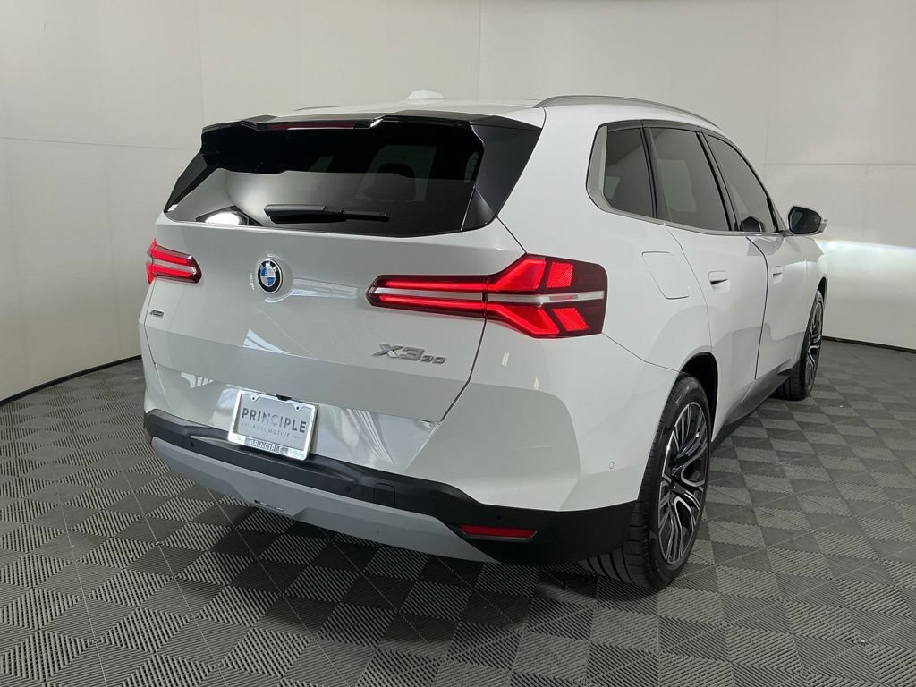 Certified 2025 BMW X3 xDrive30i w/ M Sport Package AWD/4WD image 5