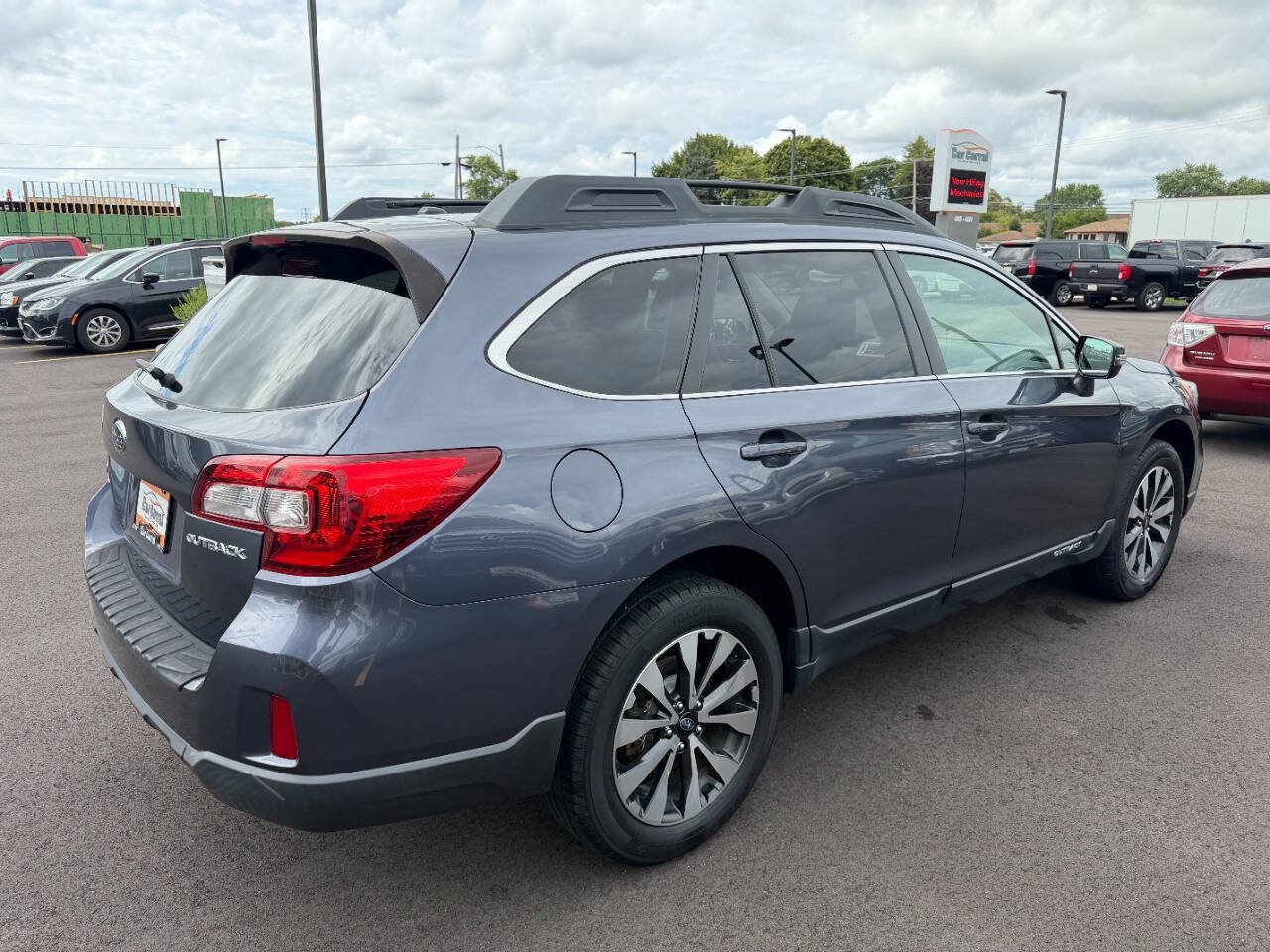 Used 2015 Subaru Outback 2.5i Limited AWD/4WD image 5
