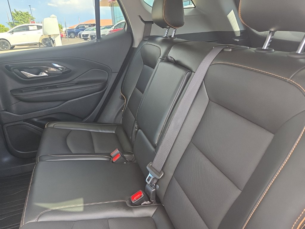 Used 2024 GMC Terrain AT4 AWD/4WD image 15